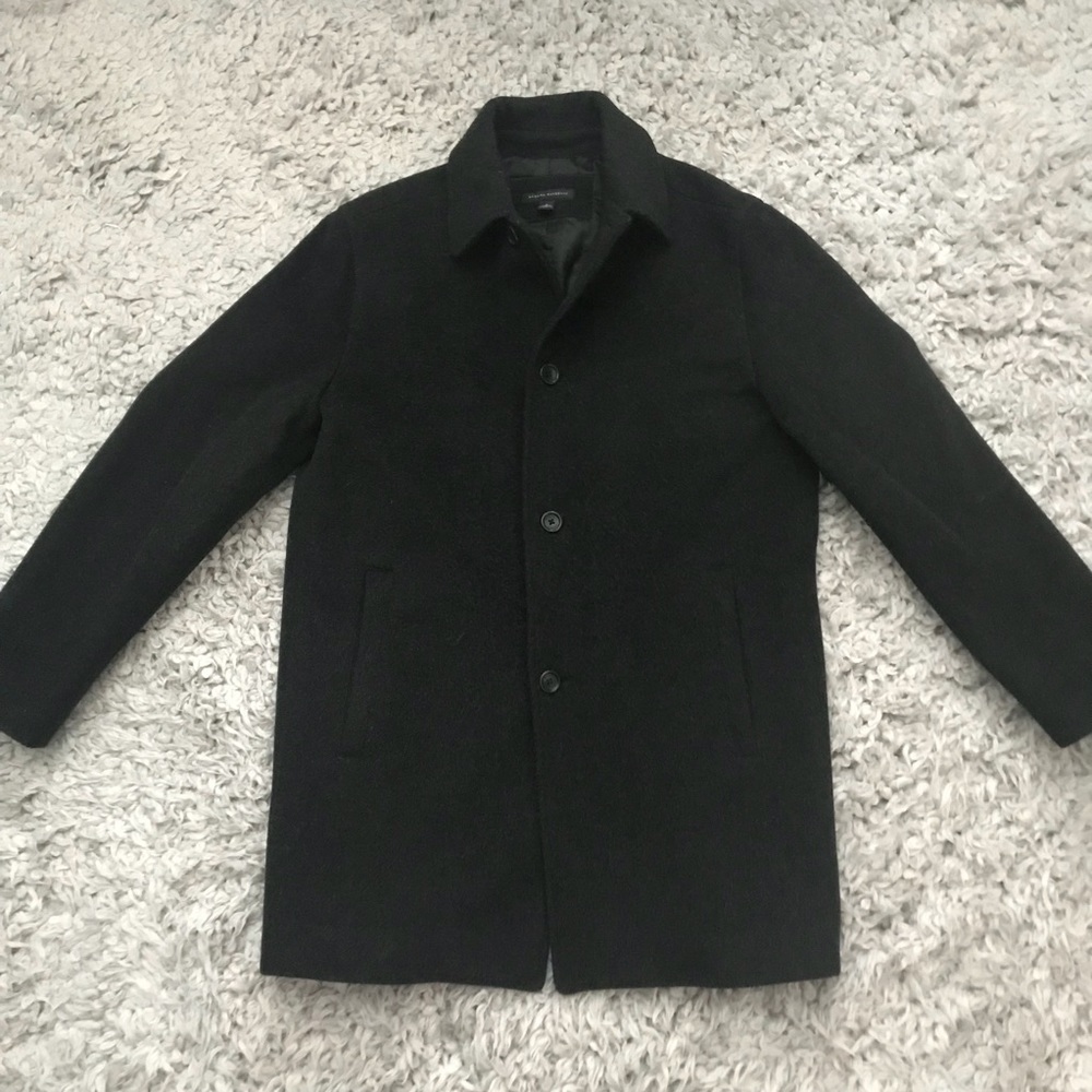 Banana Republic Men’ Mid-length Wool Peacoat